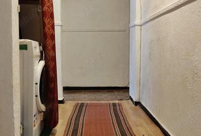 Apartament cu 3 camere semidecomandat în Central - 2