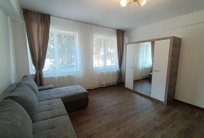Garsonieră decomandată, mobilată în Central