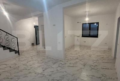 Casă cu 3 camere cu Teren 309 Mp în Central - 1