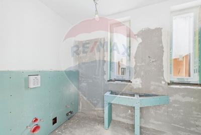 Casă cu 8 camere cu Teren 300 Mp în Ultracentral - 30