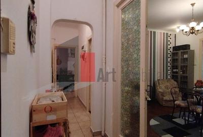 Apartament cu 3 camere semidecomandat în P-ța Victoriei - 7