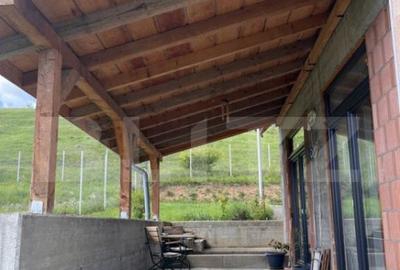 Casa in Sanpetru cu priveliste panoramica si zona linistita - 2