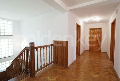 Vila spatioasa cu 13 camere | 572mp utili | 1321mp teren - 25
