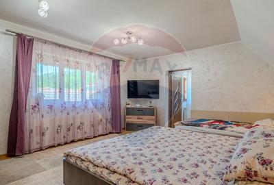 Casă cu 5 camere cu Teren 540 Mp în Feldioara - 8