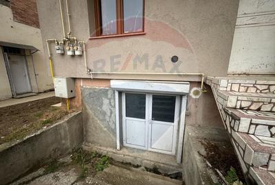 Spatiu la demisol - DE INCHIRIAT - 1