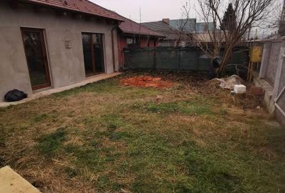 Casă cu 4 camere cu Teren 372 Mp în Central - 4