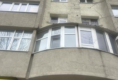 Apartament cu 2 camere semidecomandat în Dristor