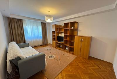 Apartament cu 2 camere decomandat, mobilat în Rovine