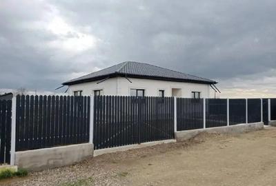 Casă cu 3 camere cu Teren 380 Mp în Horia - 1