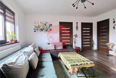 Casă cu 4 camere cu Teren 690 Mp în Corbu - 2