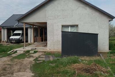 Vand casa noua in Chiscani - 2