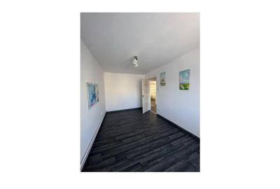 Apartament cu 3 camere în Traian - 2