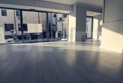 Spațiu comercial, de 41 mp, în Central