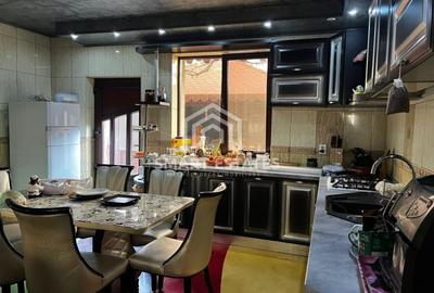 Aparatorii Patriei - Vila cu 5 Camere - Comision 0% - 12