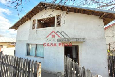Casă cu 4 camere cu Teren 2284 Mp în Băicoi - 18