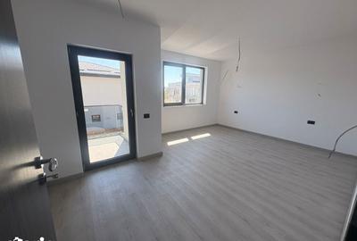 Casă cu 3 camere cu Teren 150 Mp în Central - 10