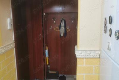 Apartament cu 3 camere semidecomandat în Râmnicu Sărat - 2