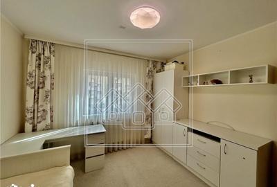 Apartament cu 3 camere decomandat în Terezian - 12