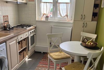Apartament cu 2 camere decomandat în Podgoria