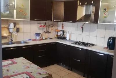 Casă cu 5 camere în Malu cu Flori - 3