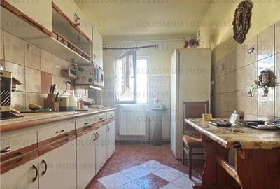 Apartament decomandat, spatios, insorit, etaj 2/4, Tractorul Cerna! - 6