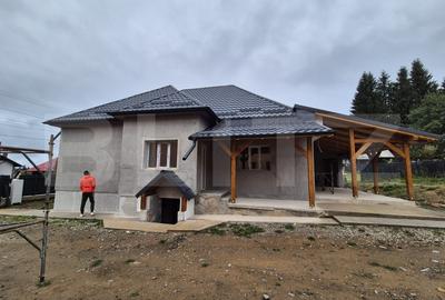 Casa de vacanta in curs de modernizare in Belis, 5 camere, 800mp teren drept Casa de vacanta in curs de modernizare in Belis, 5 camere, 800mp teren drept - 2