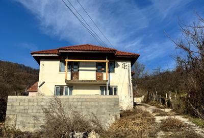 Casă cu 4 camere în Central - 5