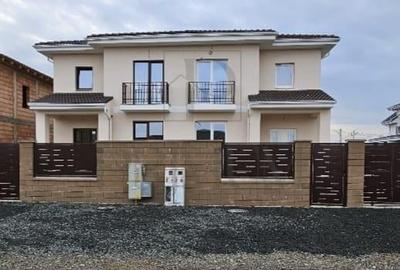 Duplex 5 camere - bucatarie inchisa - dormitor la parter