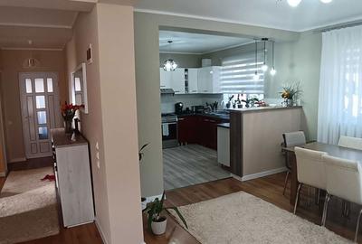Casă cu 4 camere în Central - 4