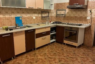 Casă cu 5 camere cu Teren 175 Mp în Băneasa - 1