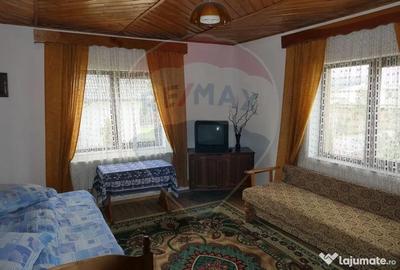 Casă cu 9 camere cu Canalizare în Central - 6
