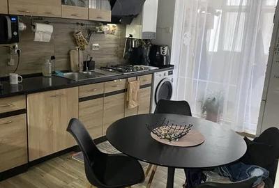 Apartament cu 2 camere semidecomandat, mobilat în Florești