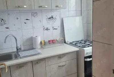 1 Camera decomandat garsoniera pentru o fata singura - eleva studenta - 2