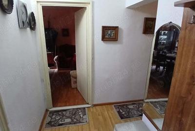 Apartament cu 4 camere decomandat, mobilat în Caransebeș - 3
