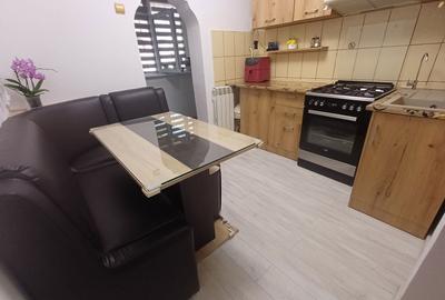Apartament cu 2 camere decomandat în E3 - 8