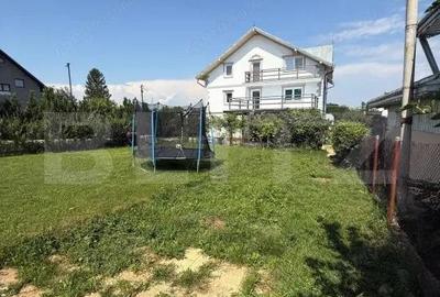 Casă cu 9 camere cu Teren 800 Mp în Obcini - 1