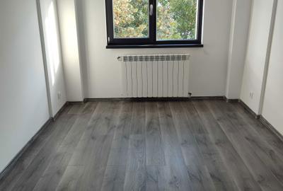 Apartament cu 3 camere decomandat în Calea Galați - 2