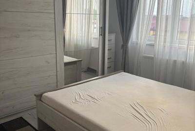 Apartament cu 3 camere decomandat în Roșu - 1