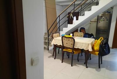 Casă cu 6 camere în Viilor
