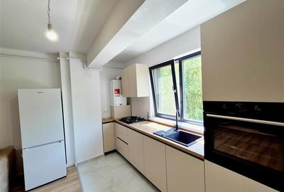 Apartament cu 2 camere decomandat în Vișani - 3