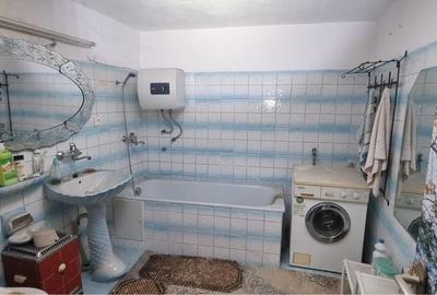 Casă cu 4 camere în Central - 1