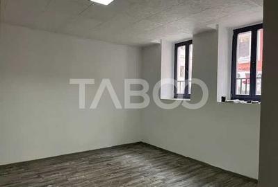 Spatiu ultracentral de inchiriat pretabil birouri sau magazin Centru - 2