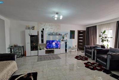 Casă cu 5 camere cu Canalizare în Satu Nou de Sus