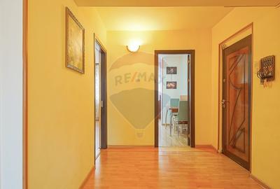 Apartament cu 3 camere decomandat, mobilat în Calea București - 1