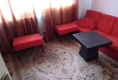 Apartament cu 3 camere semidecomandat în Micro I - 6