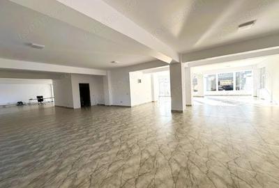 Spațiu comercial, de 180 mp, în Central - 9