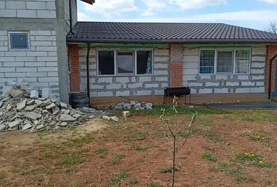 Casă cu 4 camere în Priseaca - 10