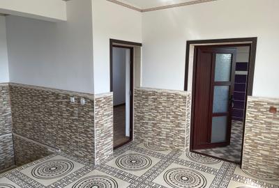 Casă cu 4 camere cu Teren 1000 Mp în Central - 8