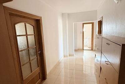 Apartament cu 3 camere decomandat în Sud - 13
