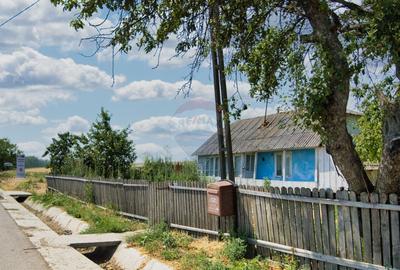Casa batraneasca cu teren intravilan in apropiere de de Botosani - 6